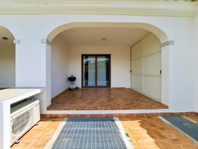 Planimetria di Appartamento Trilocale vicino al centro di San Teodoro