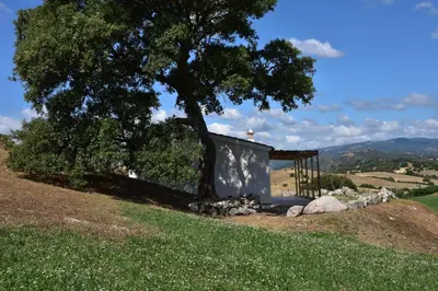 Paesaggio naturale nelle vicinanze della villa
